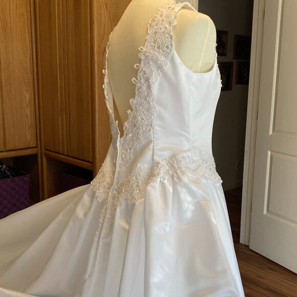 8) Wedding Gown: White Princess - Picture 2 of 10